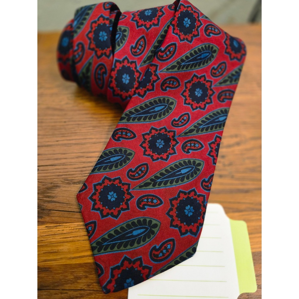 Faconnable Mens Silk Tie Red Paisley Floral Medallion France 4" Necktie Luxury